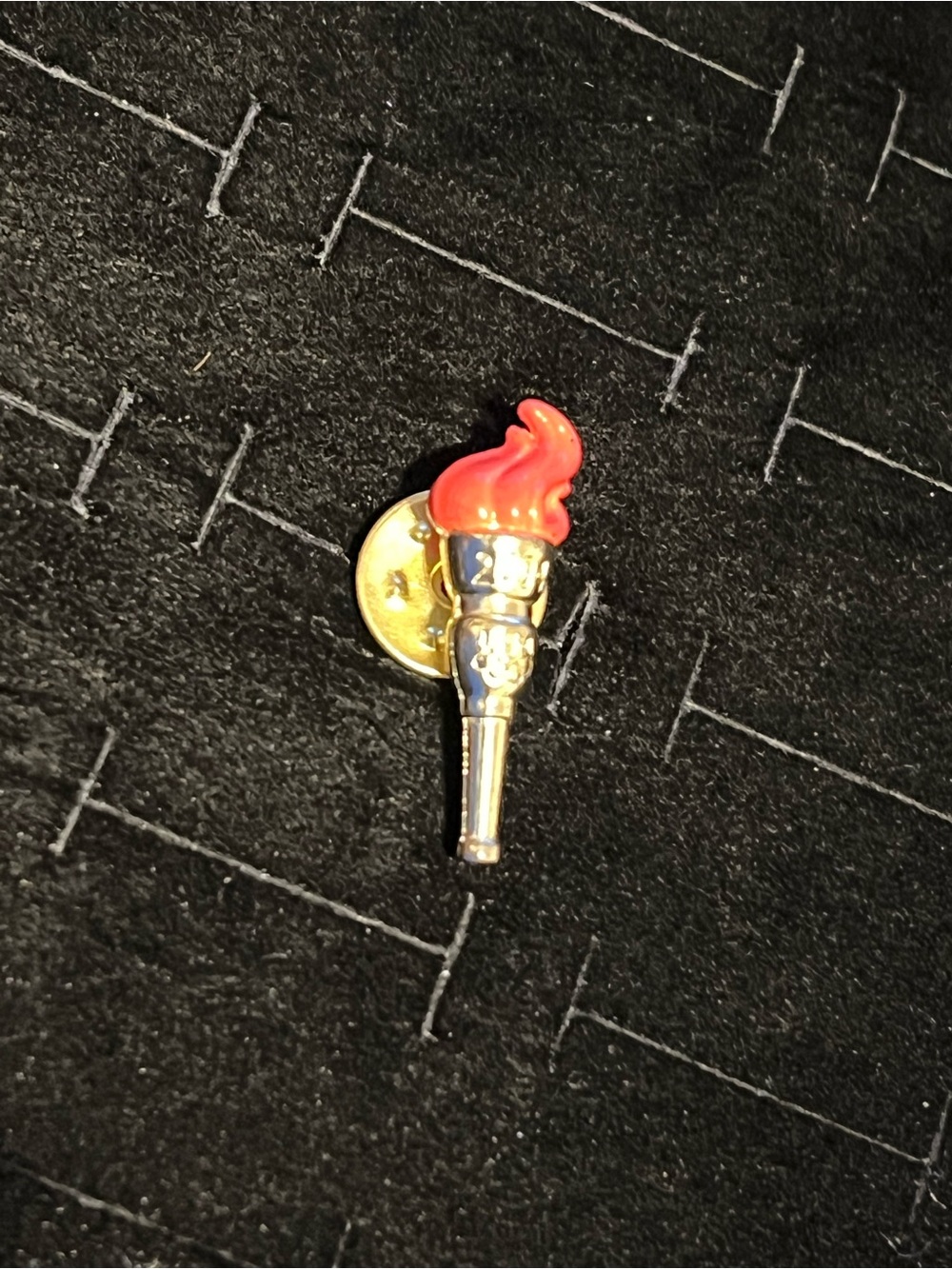 2004 USA Olympic Gold Torch Lapel Pin with Red Enamel Flame - Unbranded